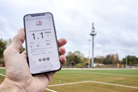An einigen Standorten sind im 5G-Netz von Vodafone Gigabit-Geschwindigkeiten möglich.