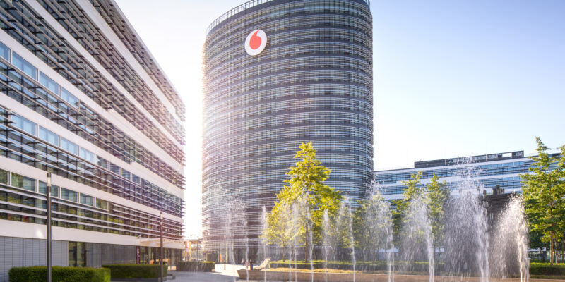 Vodafone Deutschland Zentrale in Düsseldorf: Der Vodafone Campus am Ferdinand-Braun-Platz 1. © Vodafone